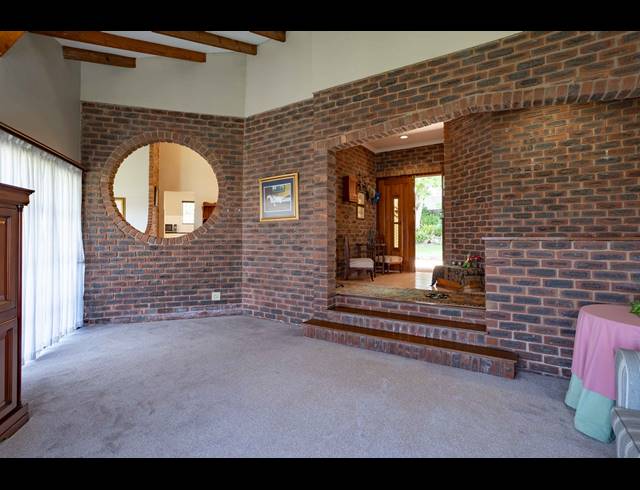 3 BEDROOM SECTIONAL TITLE FOR SALE IN WESTVILLE
